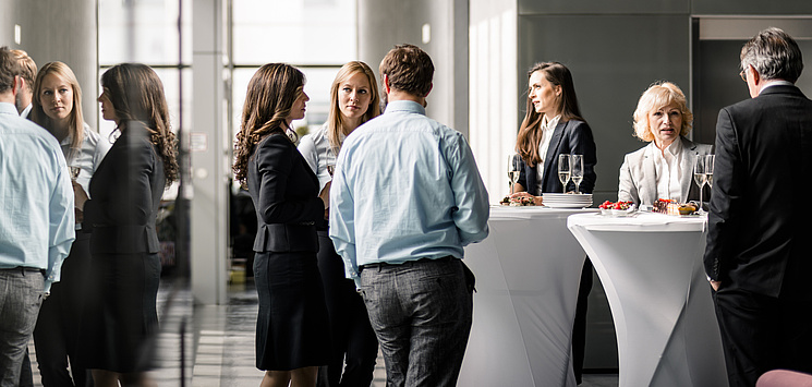 Angeregter Austausch von Seminarteilnehmern